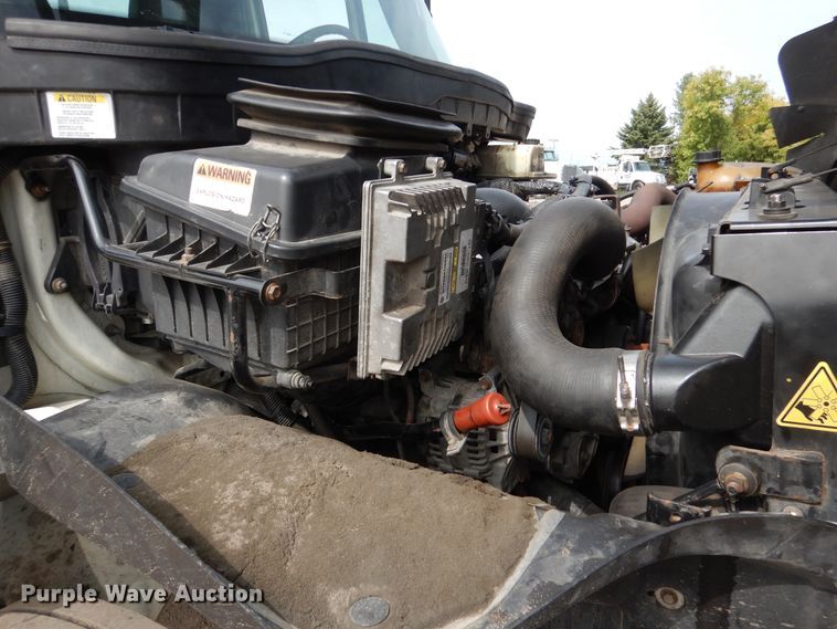 image for item AF9975 2012 International DuraStar 4300  bucket truck