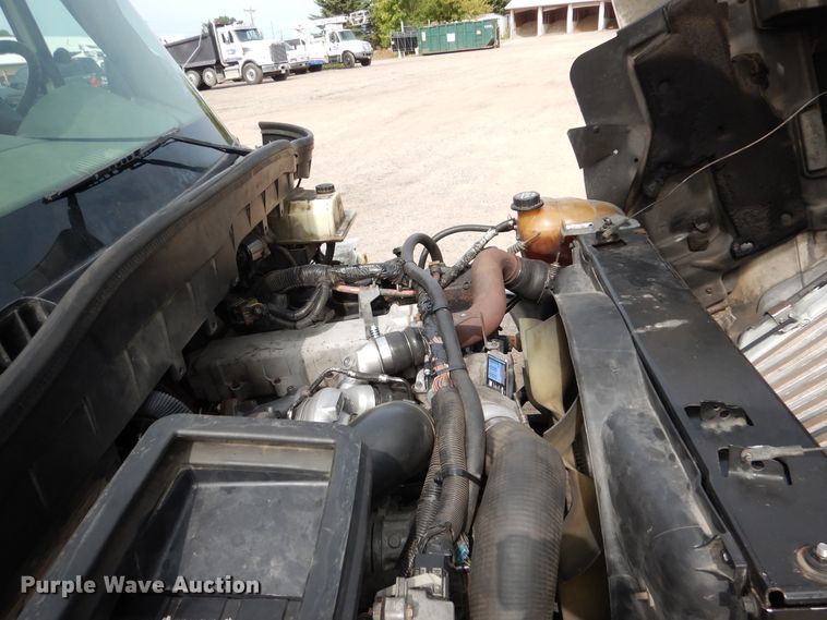 image for item AF9975 2012 International DuraStar 4300  bucket truck