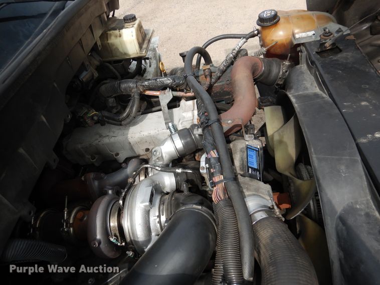 image for item AF9975 2012 International DuraStar 4300  bucket truck