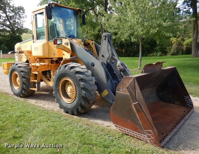 image for item AF9977 2005 Volvo L90E  wheel loader