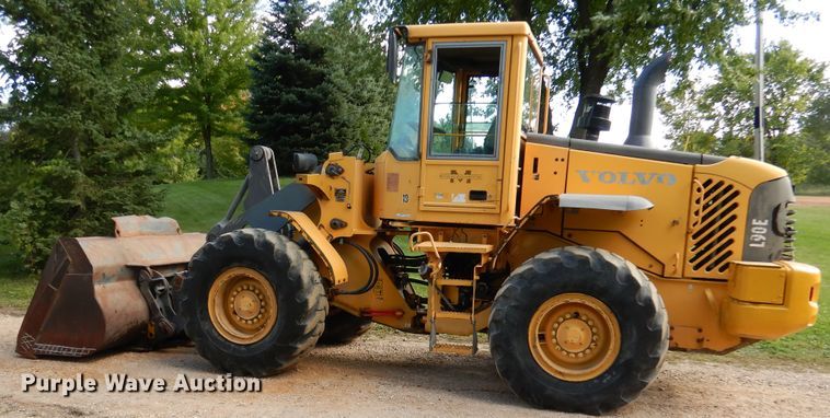 image for item AF9977 2005 Volvo L90E  wheel loader
