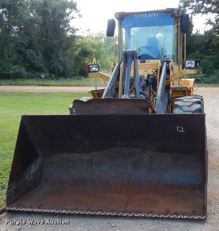 image for item AF9977 2005 Volvo L90E  wheel loader