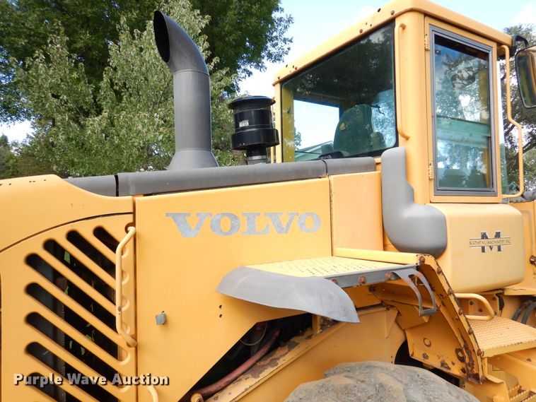 image for item AF9977 2005 Volvo L90E  wheel loader