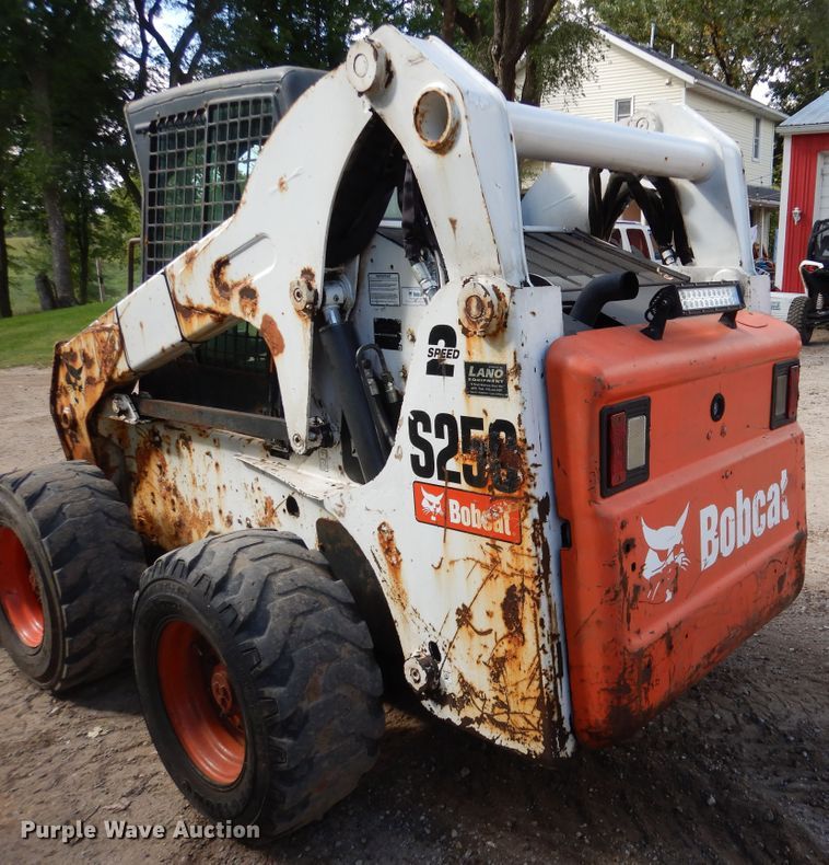 image for item AF9978 2008 Bobcat S250  skid steer loader