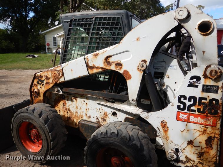 image for item AF9978 2008 Bobcat S250  skid steer loader