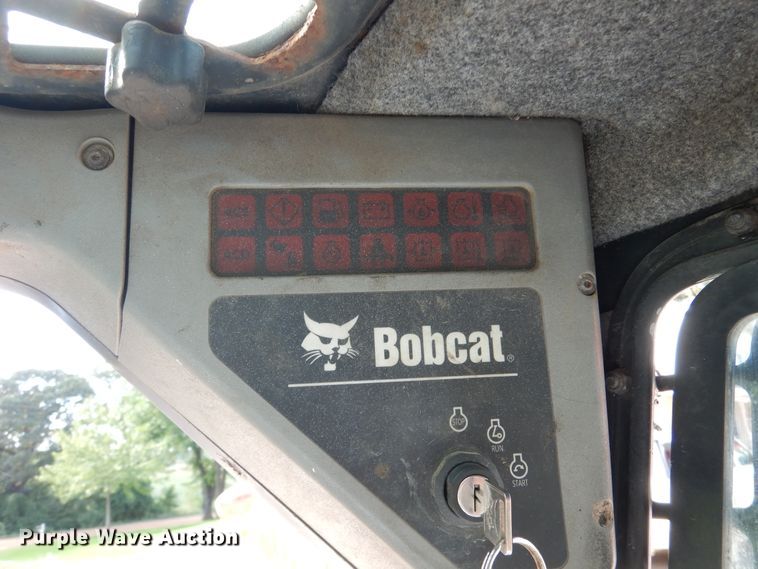 image for item AF9978 2008 Bobcat S250  skid steer loader