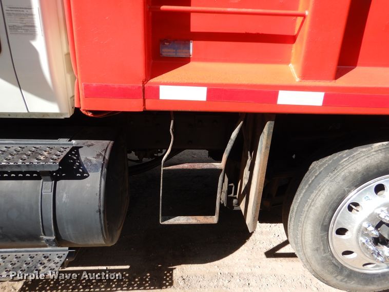 image for item AF9979 2006 International 7500  dump truck