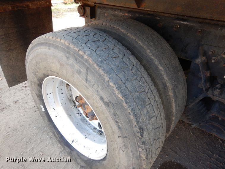 image for item AF9979 2006 International 7500  dump truck