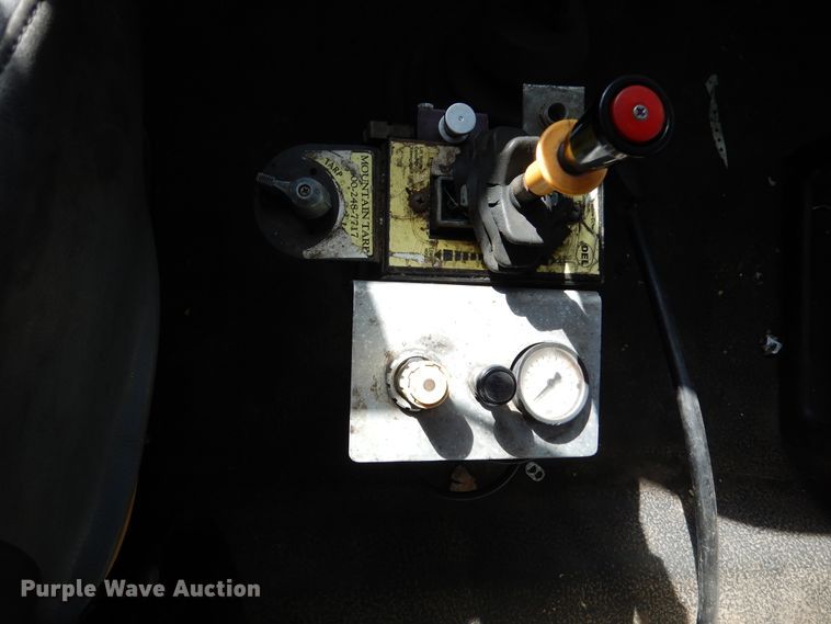 image for item AF9979 2006 International 7500  dump truck