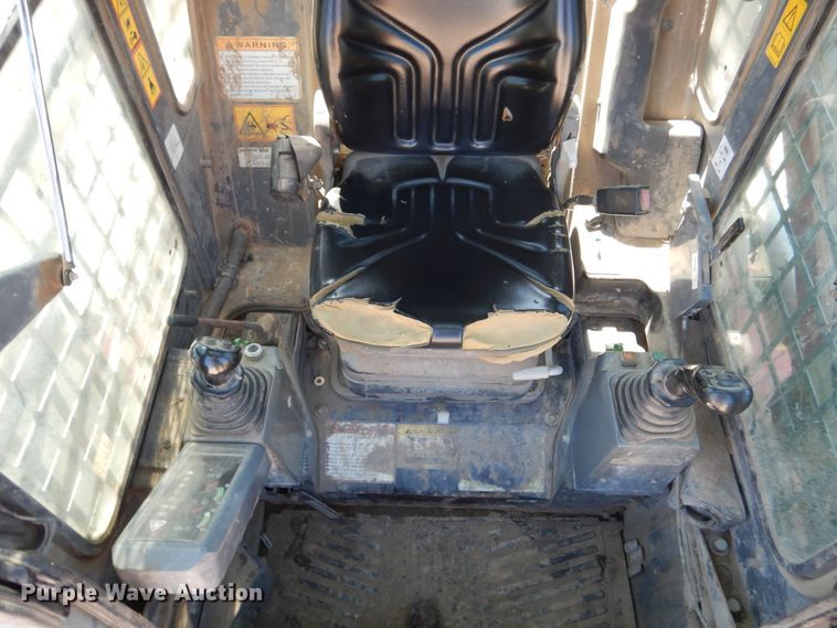 image for item DD2514 2012 Takeuchi TL250  skid steer loader