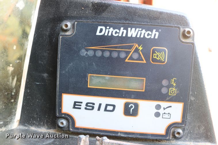 image for item DD6139 2012 Ditch Witch JT100 Mach 1  directional boring unit