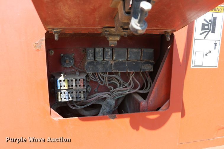 image for item DD6139 2012 Ditch Witch JT100 Mach 1  directional boring unit
