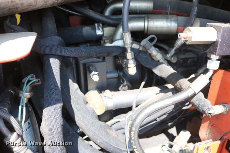 image for item DD6139 2012 Ditch Witch JT100 Mach 1  directional boring unit