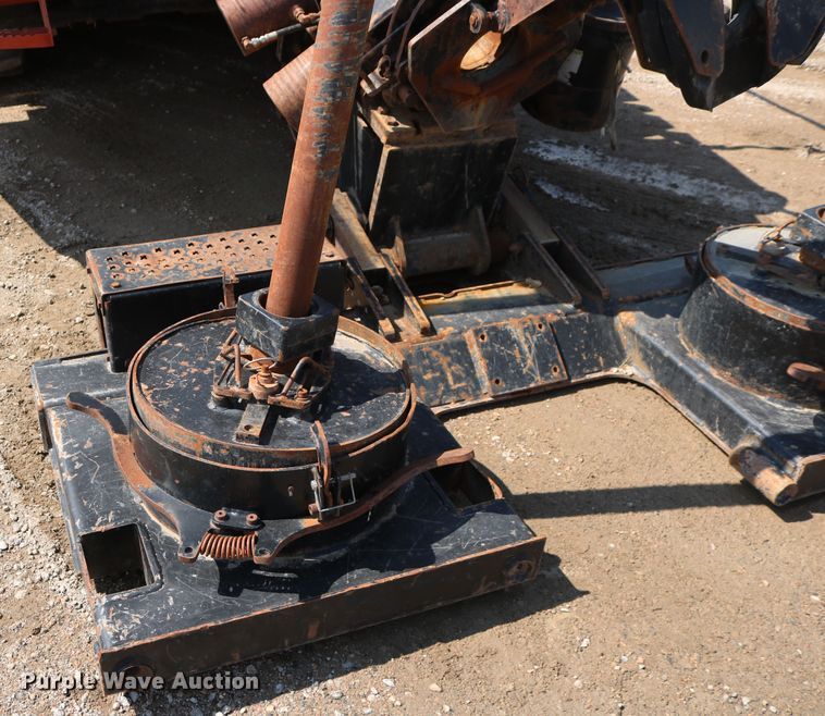 image for item DD6139 2012 Ditch Witch JT100 Mach 1  directional boring unit