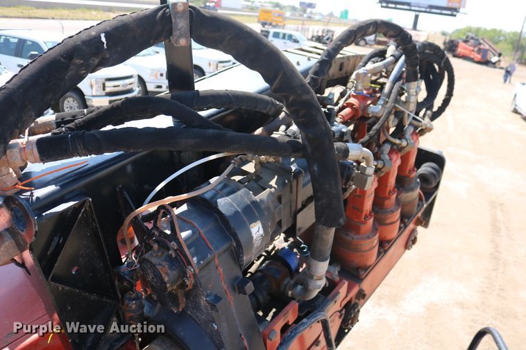 image for item DD6139 2012 Ditch Witch JT100 Mach 1  directional boring unit