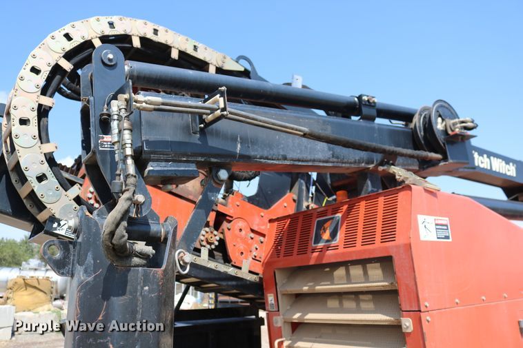 image for item DD6139 2012 Ditch Witch JT100 Mach 1  directional boring unit