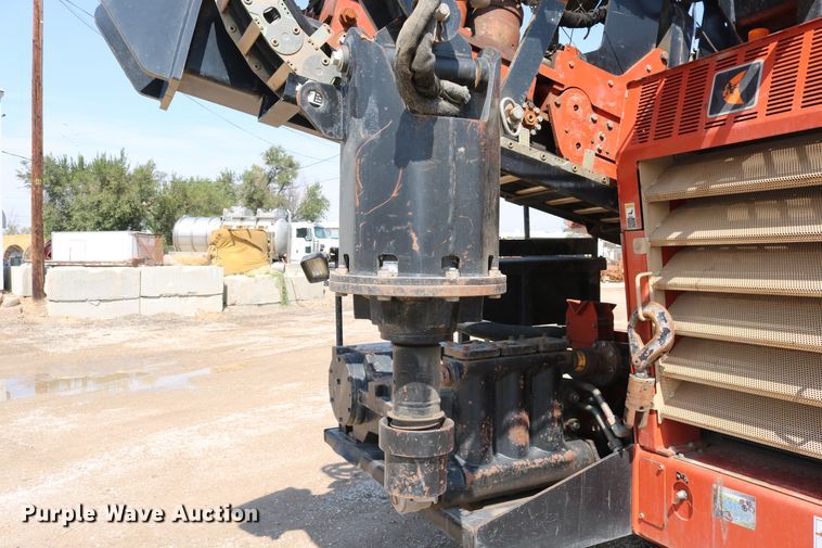 image for item DD6139 2012 Ditch Witch JT100 Mach 1  directional boring unit