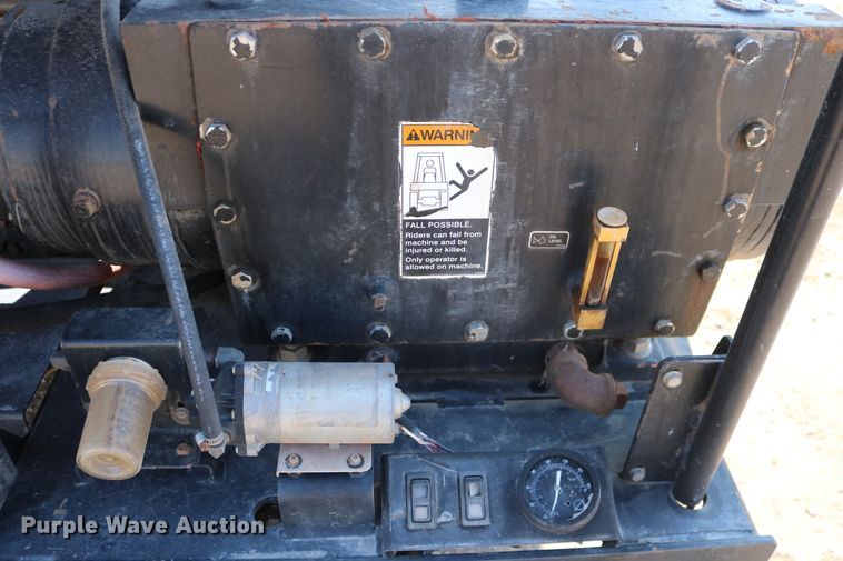 image for item DD6139 2012 Ditch Witch JT100 Mach 1  directional boring unit