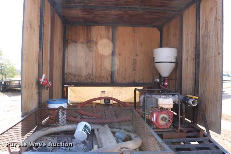 image for item DD6141 2000 Interstate 20DT equipment trailer with mixing system