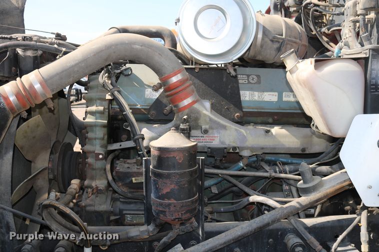 image for item DD6142 1995 Kenworth T800  box truck with mixing system