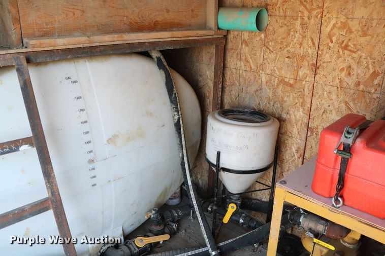 image for item DD6142 1995 Kenworth T800  box truck with mixing system