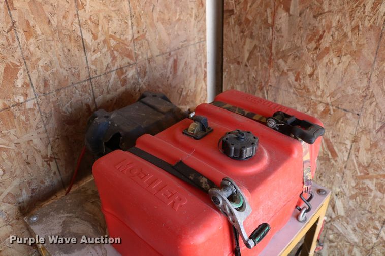 image for item DD6142 1995 Kenworth T800  box truck with mixing system