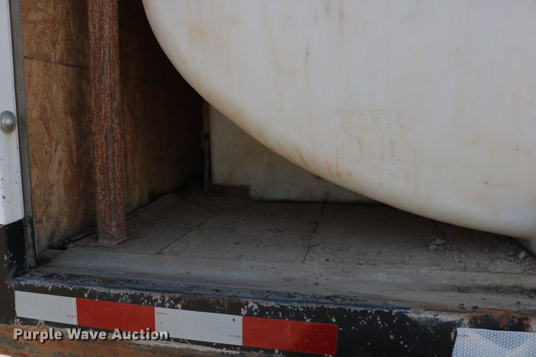 image for item DD6142 1995 Kenworth T800  box truck with mixing system