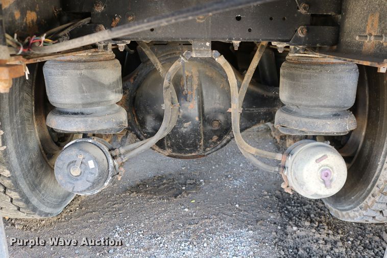 image for item DD6142 1995 Kenworth T800  box truck with mixing system