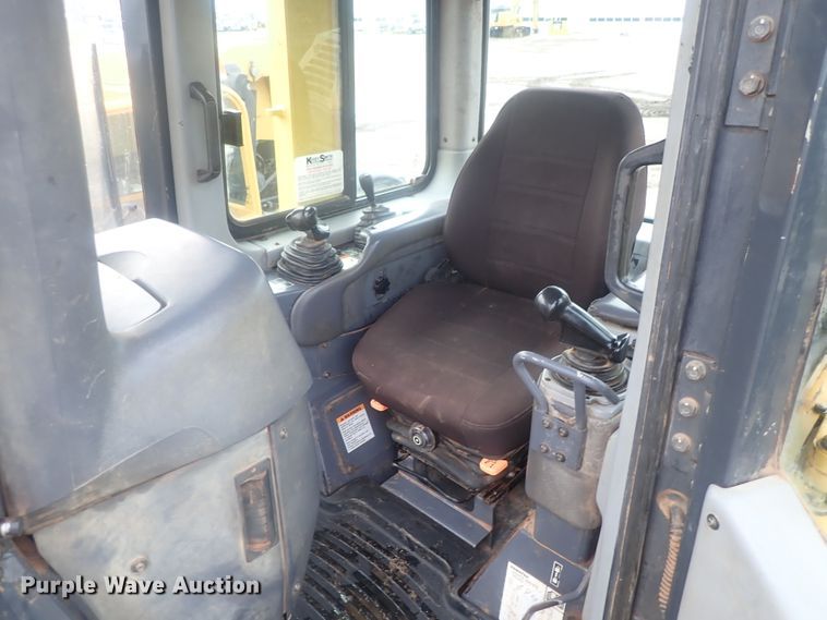 image for item DE0722 2008 Komatsu D65EX-15EO  dozer