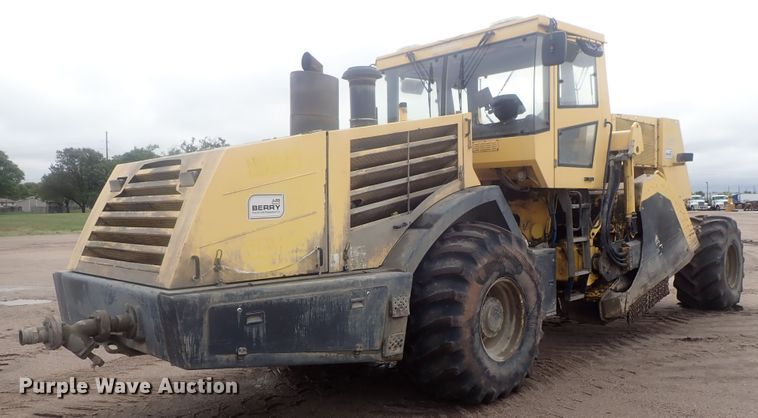 image for item DE0723 2009 Bomag MPH125  reclaimer