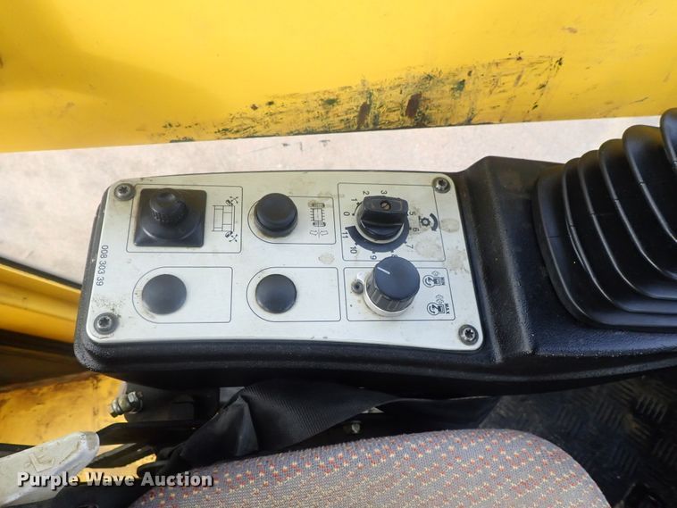 image for item DE0723 2009 Bomag MPH125  reclaimer