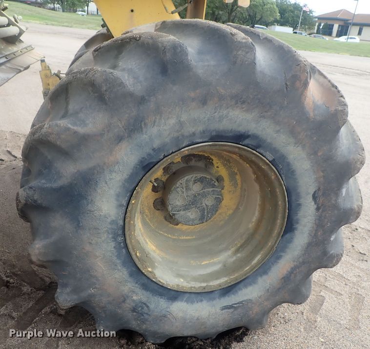 image for item DE0723 2009 Bomag MPH125  reclaimer