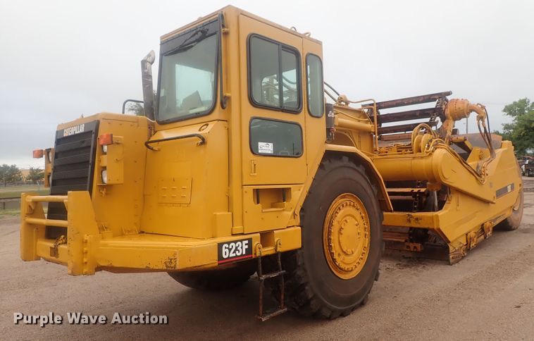 image for item DE0725 1998 Caterpillar 623F  elevating scraper