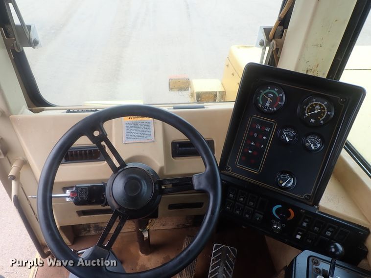 image for item DE0725 1998 Caterpillar 623F  elevating scraper