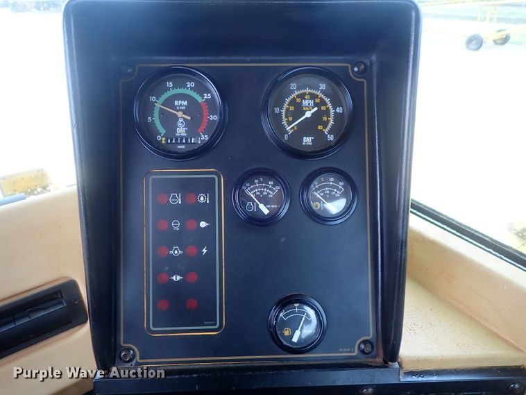 image for item DE0725 1998 Caterpillar 623F  elevating scraper