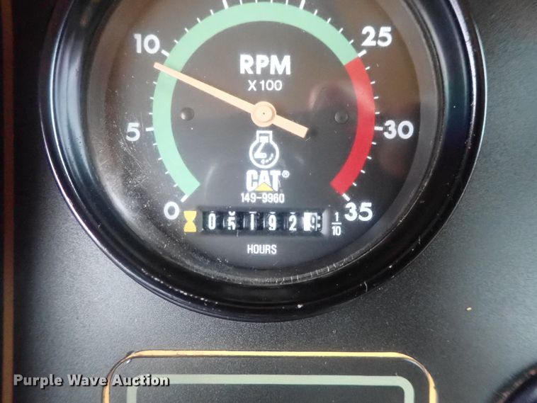 image for item DE0725 1998 Caterpillar 623F  elevating scraper