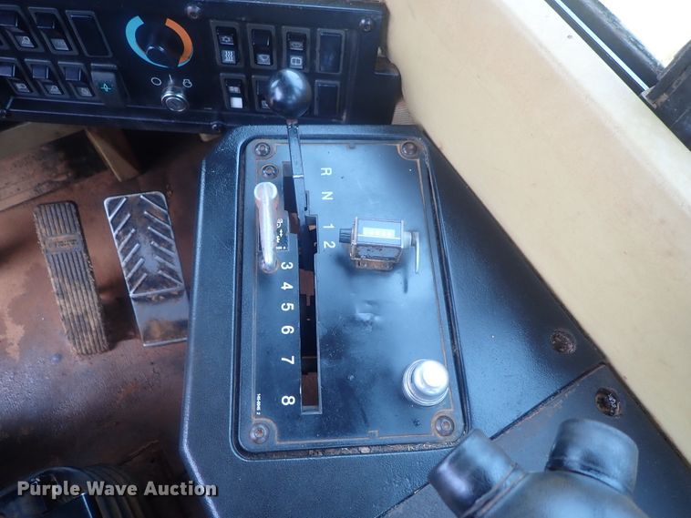 image for item DE0725 1998 Caterpillar 623F  elevating scraper