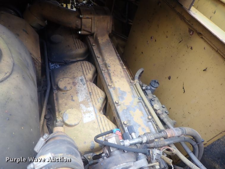 image for item DE0725 1998 Caterpillar 623F  elevating scraper