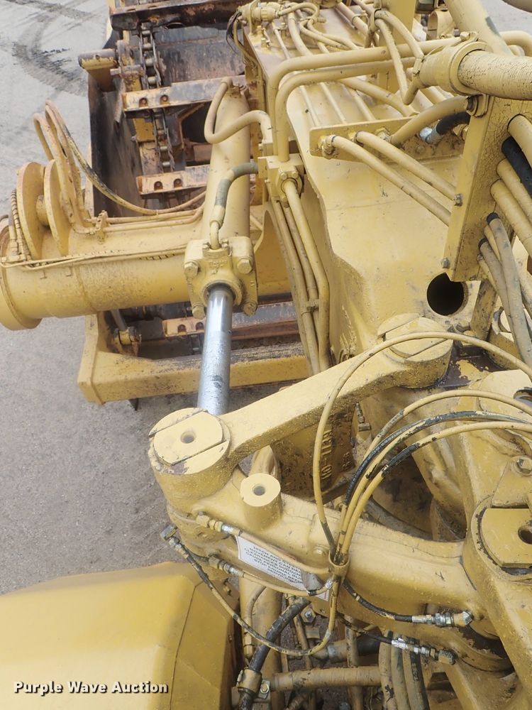 image for item DE0725 1998 Caterpillar 623F  elevating scraper