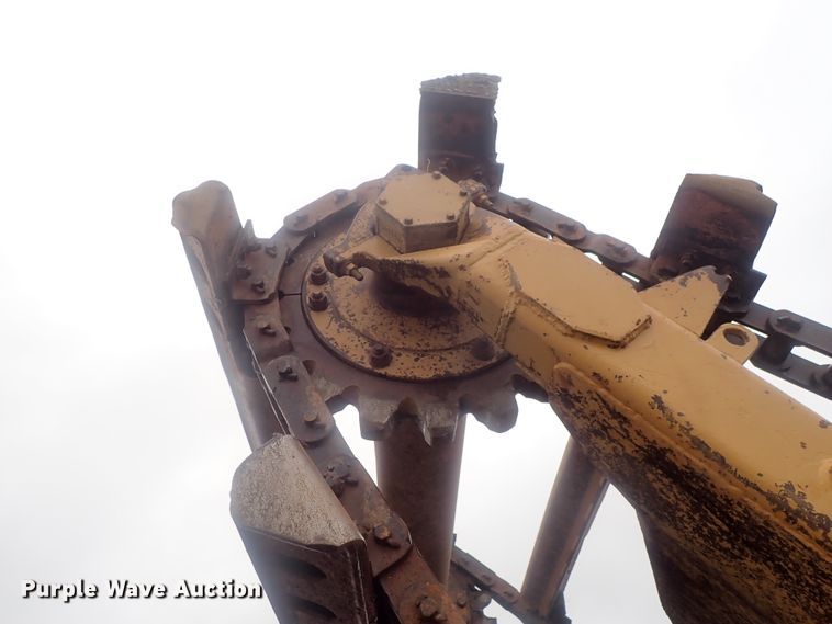 image for item DE0725 1998 Caterpillar 623F  elevating scraper