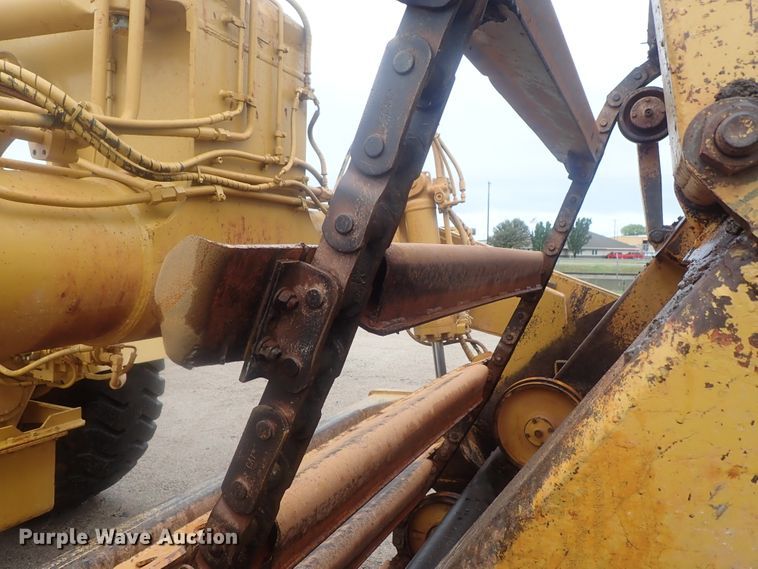 image for item DE0725 1998 Caterpillar 623F  elevating scraper