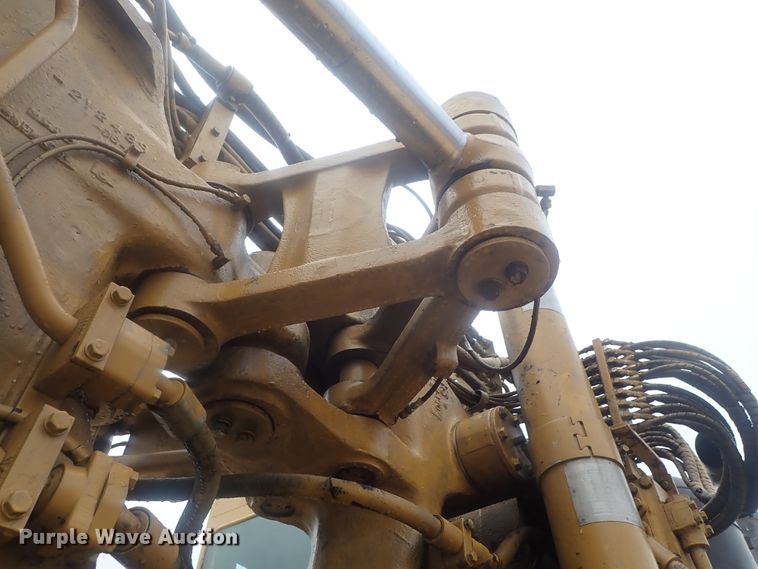 image for item DE0725 1998 Caterpillar 623F  elevating scraper