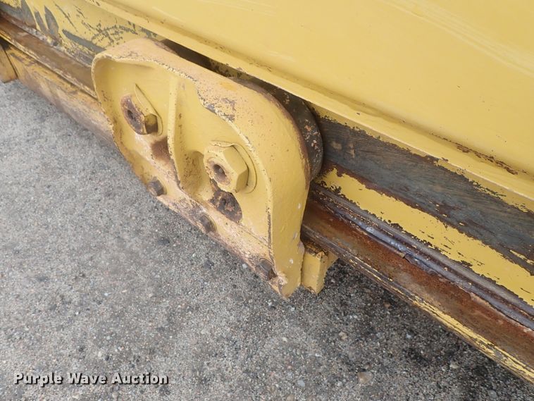 image for item DE0725 1998 Caterpillar 623F  elevating scraper