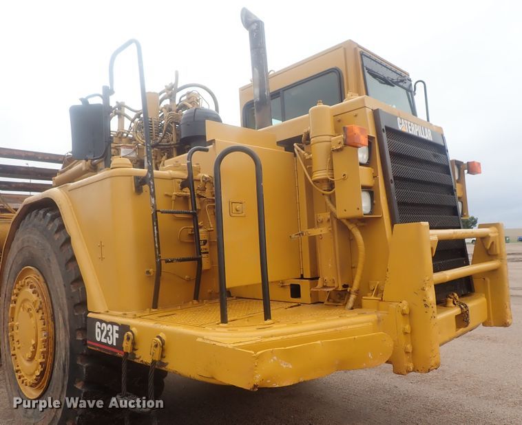 image for item DE0725 1998 Caterpillar 623F  elevating scraper