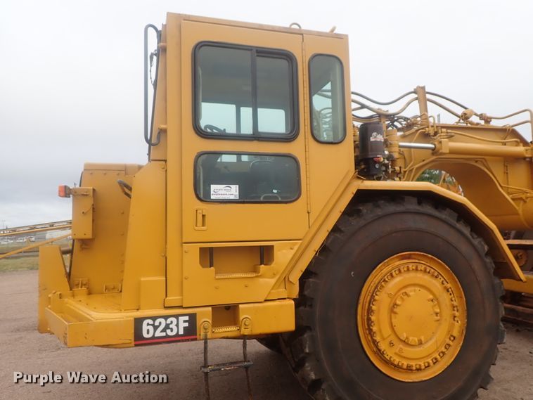 image for item DE0725 1998 Caterpillar 623F  elevating scraper