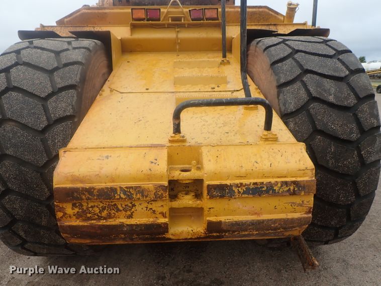 image for item DE0725 1998 Caterpillar 623F  elevating scraper