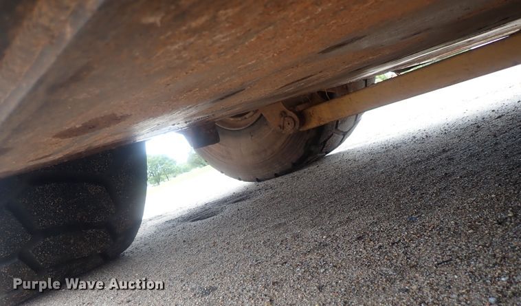 image for item DE0725 1998 Caterpillar 623F  elevating scraper