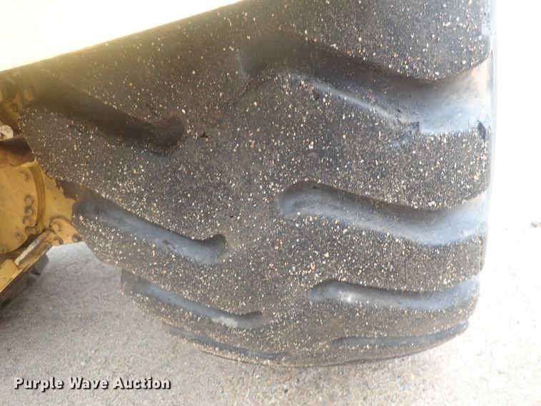 image for item DE0725 1998 Caterpillar 623F  elevating scraper