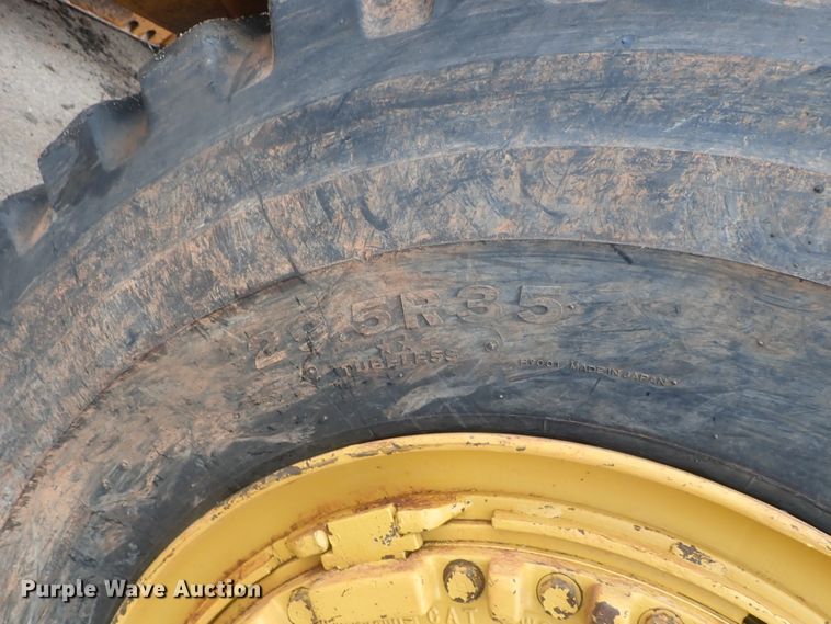 image for item DE0725 1998 Caterpillar 623F  elevating scraper