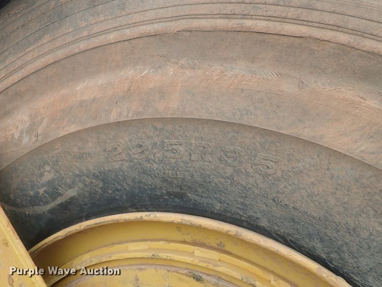 image for item DE0725 1998 Caterpillar 623F  elevating scraper